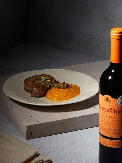 Campo Viejo Rioja Reserva Red Wine with steak
